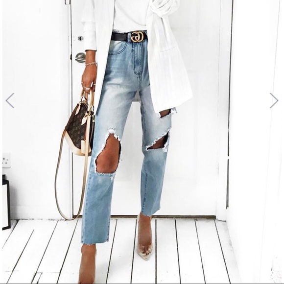 ripped mom jeans levis